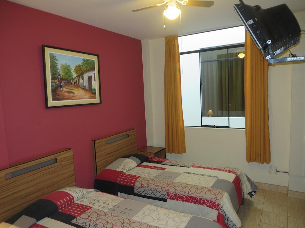 Hostal Hellen Ross Nazca Habitación foto